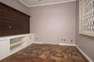 Casa com 240m², 4 dormitórios no bairro Petrópolis em Porto Alegre para Alugar