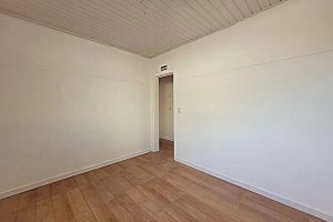 Casa com 240m², 3 dormitórios no bairro Azenha em Porto Alegre para Alugar