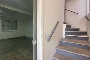 Casa com 240m², 3 dormitórios no bairro Azenha em Porto Alegre para Alugar