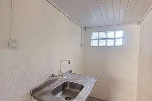 Casa com 240m², 3 dormitórios no bairro Azenha em Porto Alegre para Alugar