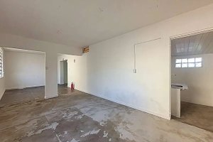 Casa com 240m², 3 dormitórios no bairro Azenha em Porto Alegre para Alugar