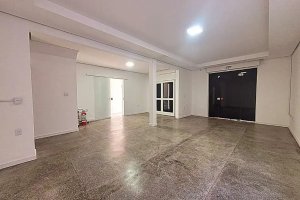 Casa com 240m², 3 dormitórios no bairro Azenha em Porto Alegre para Alugar
