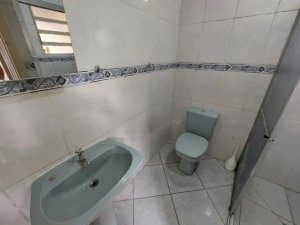 Casa com 90m², 2 dormitórios no bairro Medianeira em Porto Alegre para Alugar