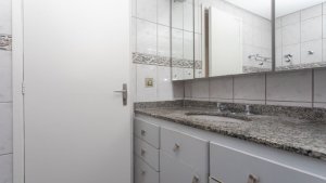 Apartamento com 80m², 2 dormitórios no bairro Petrópolis em Porto Alegre para Alugar