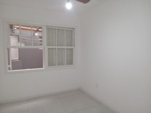 Apartamento com 75m², 2 dormitórios no bairro Petrópolis em Porto Alegre para Alugar