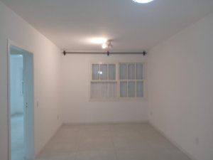 Apartamento com 75m², 2 dormitórios no bairro Petrópolis em Porto Alegre para Alugar