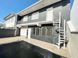 Casa com 163m², 3 dormitórios no bairro São Sebastião em Porto Alegre para Alugar