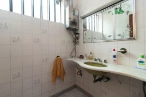 Casa com 310m², 3 dormitórios no bairro Menino Deus em Porto Alegre para Alugar
