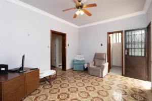 Casa com 310m², 3 dormitórios no bairro Menino Deus em Porto Alegre para Alugar