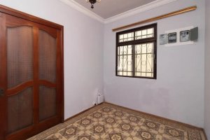 Casa com 310m², 3 dormitórios no bairro Menino Deus em Porto Alegre para Alugar