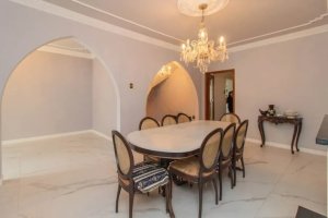 Casa com 310m², 3 dormitórios no bairro Menino Deus em Porto Alegre para Alugar