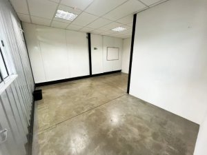 Prédio Comercial no bairro Navegantes em Porto Alegre para Alugar