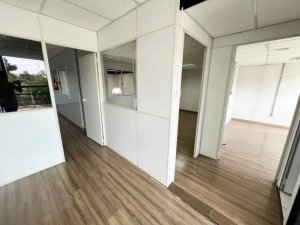 Prédio Comercial no bairro Navegantes em Porto Alegre para Alugar