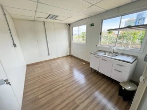 Prédio Comercial no bairro Navegantes em Porto Alegre para Alugar