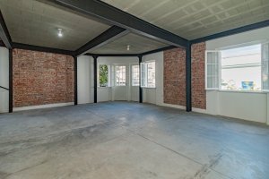Prédio Comercial com 215m² no bairro Centro Histórico em Porto Alegre para Alugar