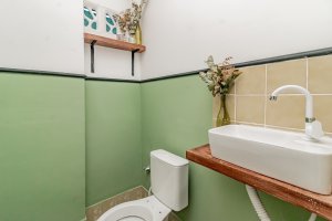 Prédio Comercial com 215m² no bairro Centro Histórico em Porto Alegre para Alugar