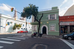 Prédio Comercial com 215m² no bairro Centro Histórico em Porto Alegre para Alugar