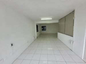 Depósito com 512m² no bairro Sarandi em Porto Alegre para Alugar