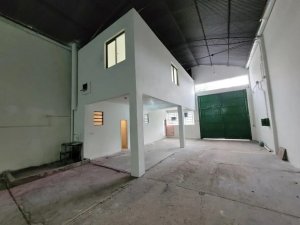 Depósito com 512m² no bairro Sarandi em Porto Alegre para Alugar