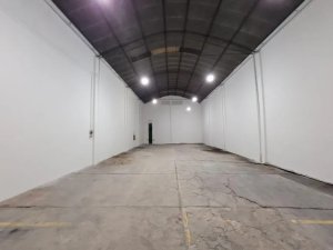 Depósito com 512m² no bairro Sarandi em Porto Alegre para Alugar