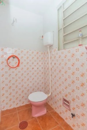 Depósito com 148m² no bairro Santa Maria Goretti em Porto Alegre para Alugar