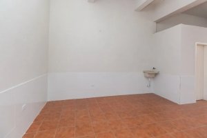 Depósito com 148m² no bairro Santa Maria Goretti em Porto Alegre para Alugar