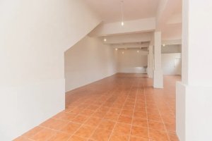 Depósito com 148m² no bairro Santa Maria Goretti em Porto Alegre para Alugar