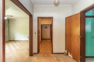 Casa com 387m², 3 dormitórios no bairro Vila Ipiranga em Porto Alegre para Alugar
