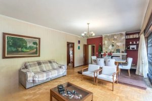 Casa com 387m², 3 dormitórios no bairro Vila Ipiranga em Porto Alegre para Alugar