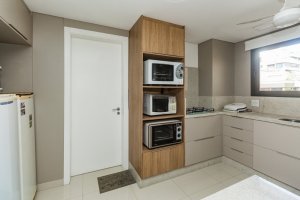 Apartamento com 303m², 4 dormitórios no bairro Petrópolis em Porto Alegre para Alugar