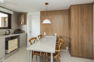 Apartamento com 303m², 4 dormitórios no bairro Petrópolis em Porto Alegre para Alugar