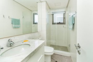 Apartamento com 303m², 4 dormitórios no bairro Petrópolis em Porto Alegre para Alugar