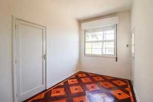 Casa comercial com 310m² no bairro São João em Porto Alegre para Alugar