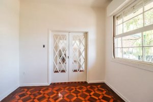 Casa comercial com 310m² no bairro São João em Porto Alegre para Alugar