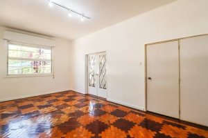 Casa comercial com 310m² no bairro São João em Porto Alegre para Alugar