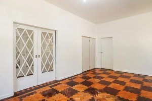 Casa comercial com 310m² no bairro São João em Porto Alegre para Alugar