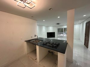 Casa com 350m², 3 dormitórios no bairro Cristal em Porto Alegre para Alugar