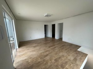 Casa com 350m², 3 dormitórios no bairro Cristal em Porto Alegre para Alugar