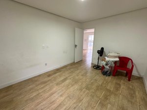 Casa com 350m², 3 dormitórios no bairro Cristal em Porto Alegre para Alugar