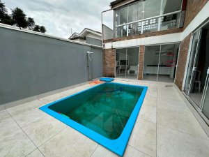 Casa com 350m², 3 dormitórios no bairro Cristal em Porto Alegre para Alugar