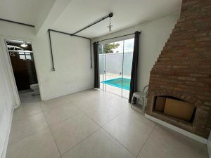 Casa com 350m², 3 dormitórios no bairro Cristal em Porto Alegre para Alugar