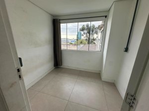 Casa com 350m², 3 dormitórios no bairro Cristal em Porto Alegre para Alugar