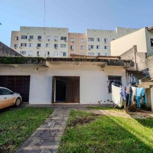 Casa com 287m², 3 dormitórios no bairro Sarandi em Porto Alegre para Alugar