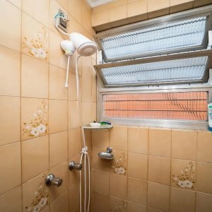 Casa com 287m², 3 dormitórios no bairro Sarandi em Porto Alegre para Alugar