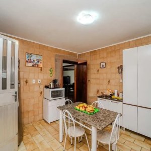 Casa com 287m², 3 dormitórios no bairro Sarandi em Porto Alegre para Alugar