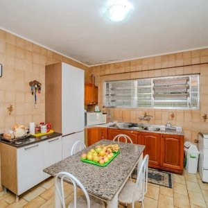 Casa com 287m², 3 dormitórios no bairro Sarandi em Porto Alegre para Alugar