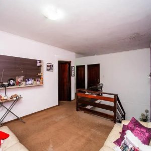 Casa com 287m², 3 dormitórios no bairro Sarandi em Porto Alegre para Alugar