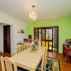 Casa com 287m², 3 dormitórios no bairro Sarandi em Porto Alegre para Alugar