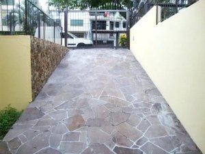 Casa com 375m², 3 dormitórios no bairro Sarandi em Porto Alegre para Alugar
