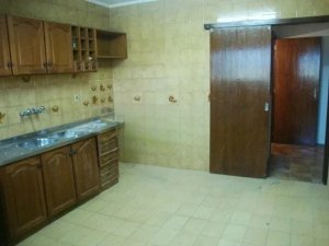Casa com 375m², 3 dormitórios no bairro Sarandi em Porto Alegre para Alugar